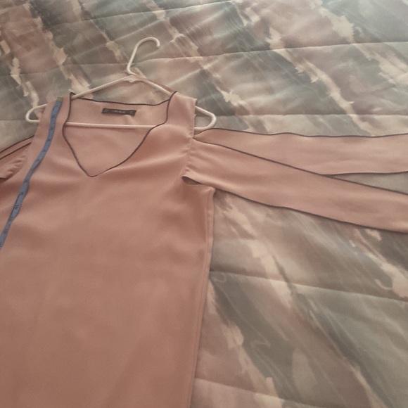 Zara pink dress with black trim sleeveless with scarf like sleeves V neck.M poly - Picture 11 of 11